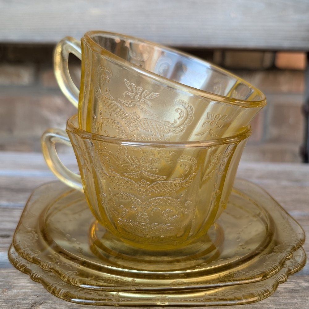 Federal Glass Madrid Golden Topaz Cups and Saucers